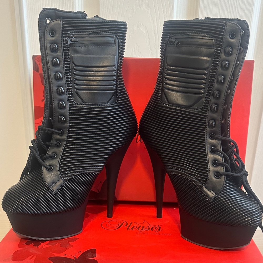 Pleaser Black Ribbed Heeled Boots